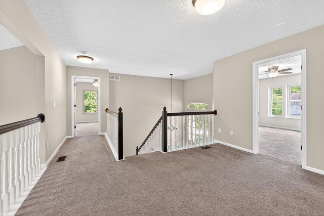 2263 Bold Venture Drive, Lewis Center, OH 43035