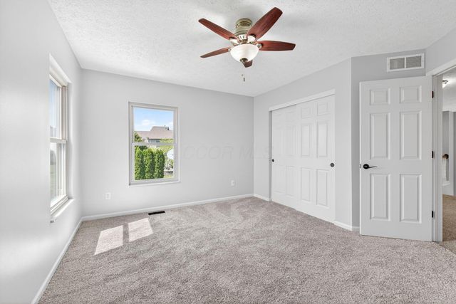 2263 Bold Venture Drive, Lewis Center, OH 43035
