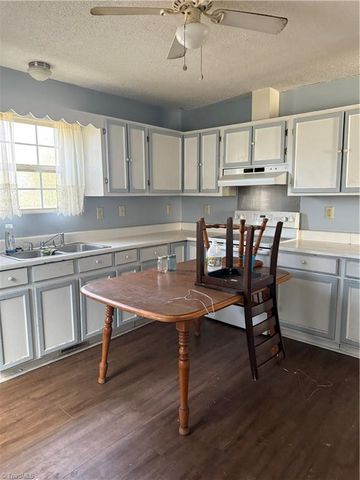 546 Woodlawn Street, Asheboro, NC 27203