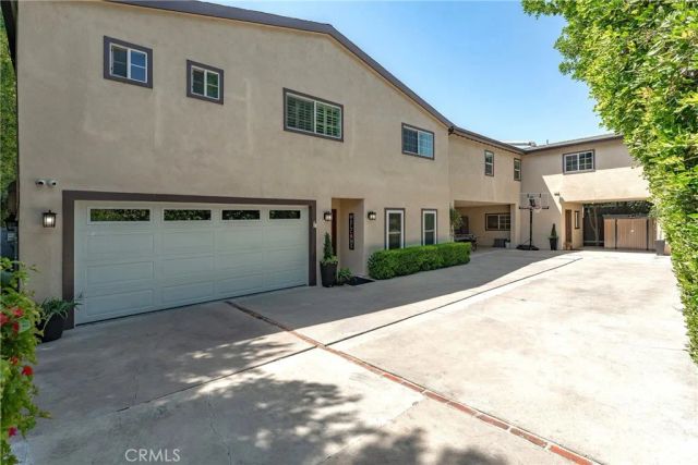 22702 Califa Street, Woodland Hills, CA 91367