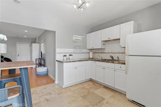 22702 Califa Street, Woodland Hills, CA 91367