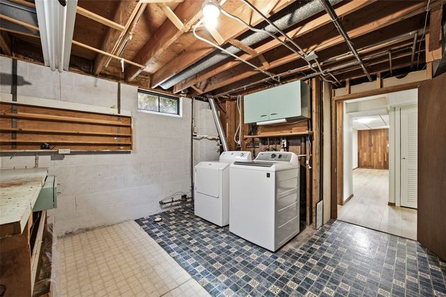 910 Talwrn Court, Iowa City, IA 52246