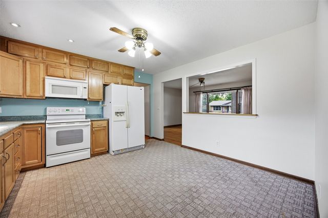 910 Talwrn Court, Iowa City, IA 52246
