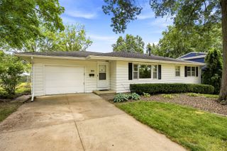 910 Talwrn Court, Iowa City, IA 52246