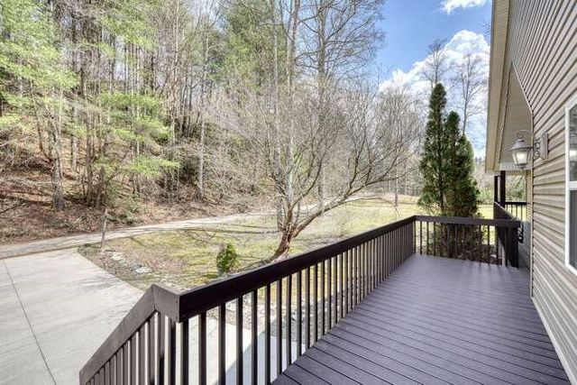 2121 Die Bend Road, Murphy, NC 28906