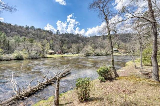 2121 Die Bend Road, Murphy, NC 28906