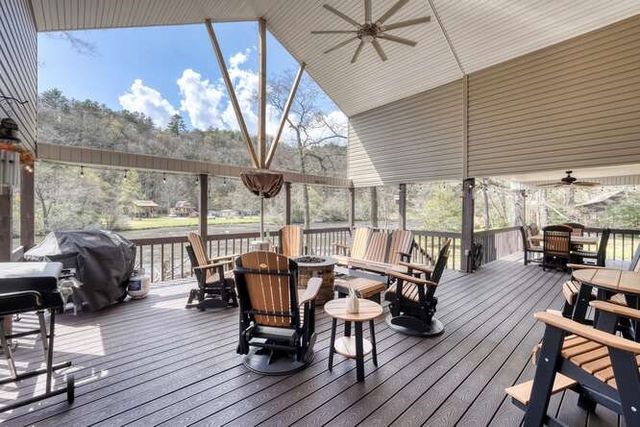 2121 Die Bend Road, Murphy, NC 28906