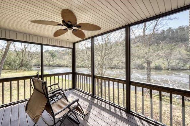 2121 Die Bend Road, Murphy, NC 28906