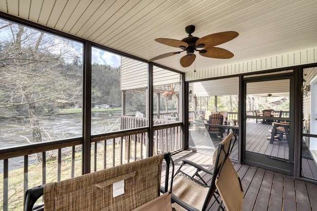 2121 Die Bend Road, Murphy, NC 28906