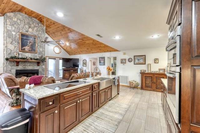 2121 Die Bend Road, Murphy, NC 28906