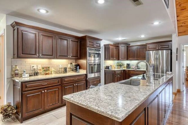 2121 Die Bend Road, Murphy, NC 28906