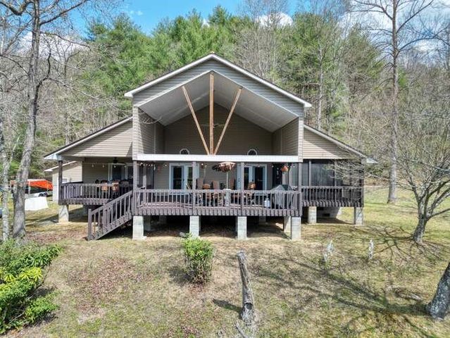 2121 Die Bend Road, Murphy, NC 28906