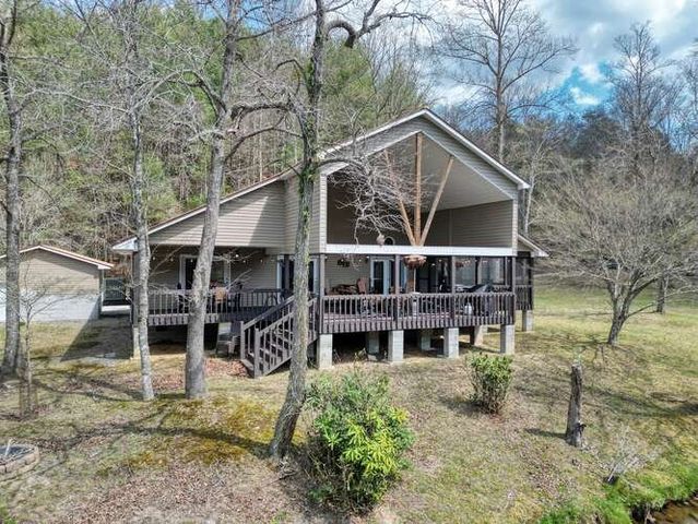 2121 Die Bend Road, Murphy, NC 28906