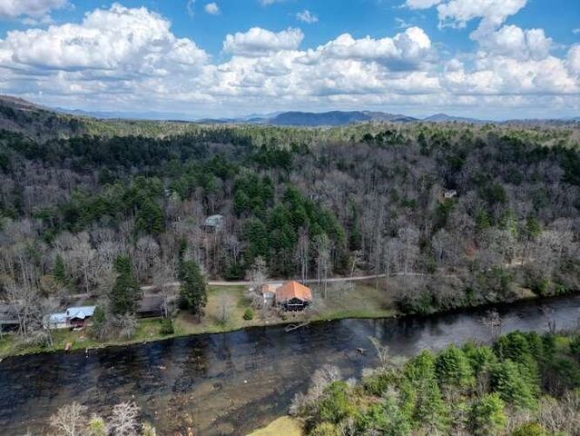 2121 Die Bend Road, Murphy, NC 28906