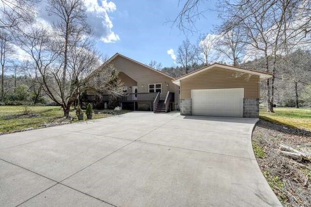 2121 Die Bend Road, Murphy, NC 28906