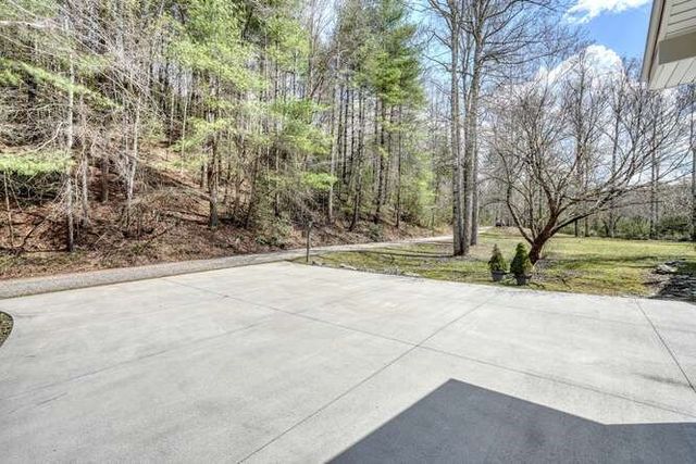2121 Die Bend Road, Murphy, NC 28906