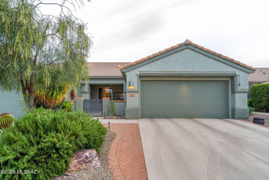 5379 W Claret Cup Place, Marana, AZ 85658