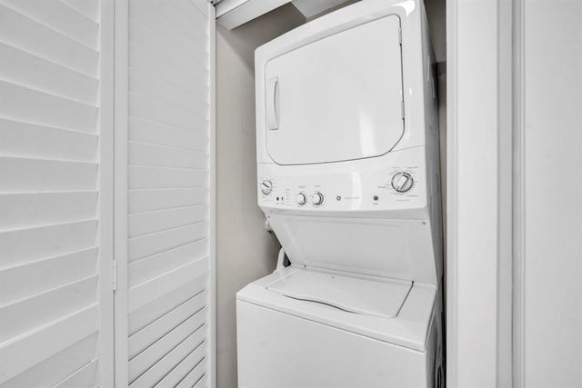 3571 Magellan Cir 343-4, Aventura, FL 33180