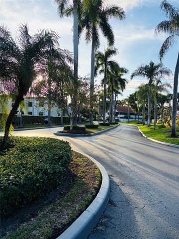 3571 Magellan Cir 343-4, Aventura, FL 33180