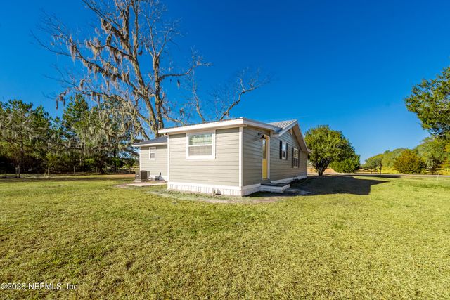 23779 NW 225A County Road, Lawtey, FL 32058