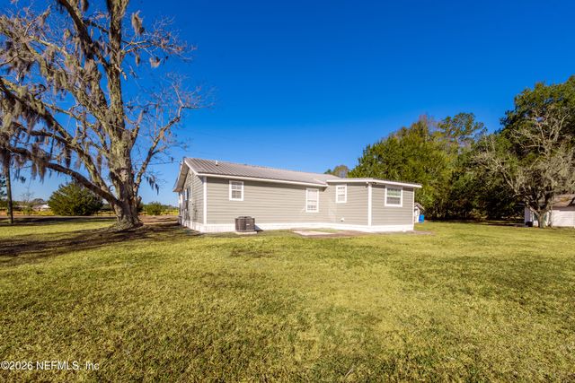 23779 NW 225A County Road, Lawtey, FL 32058