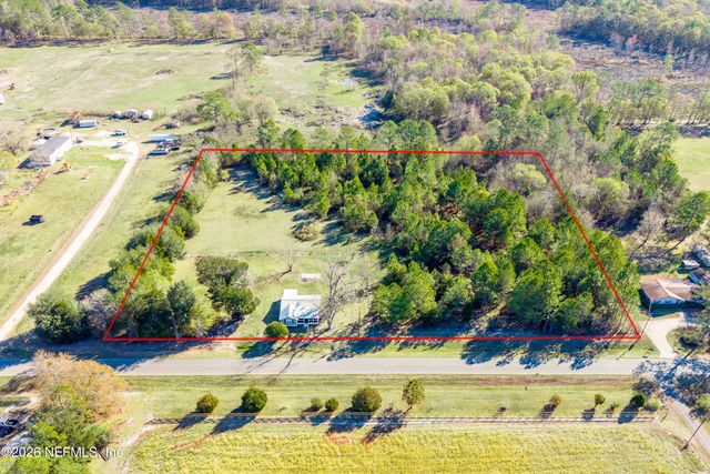 23779 NW 225A County Road, Lawtey, FL 32058
