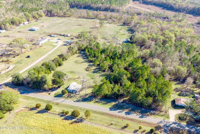 23779 NW 225A County Road, Lawtey, FL 32058