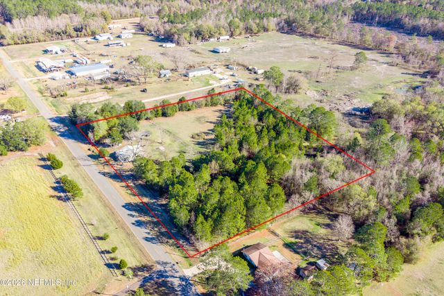 23779 NW 225A County Road, Lawtey, FL 32058