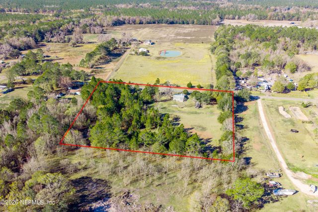 23779 NW 225A County Road, Lawtey, FL 32058