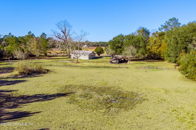 23779 NW 225A County Road, Lawtey, FL 32058