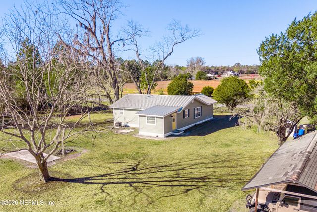 23779 NW 225A County Road, Lawtey, FL 32058