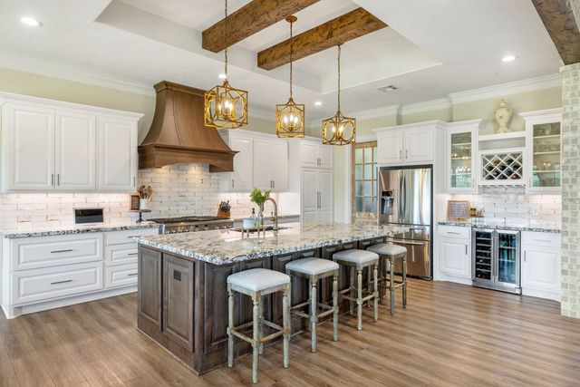 7650 Rolling Creek Road, Burton, TX 77426