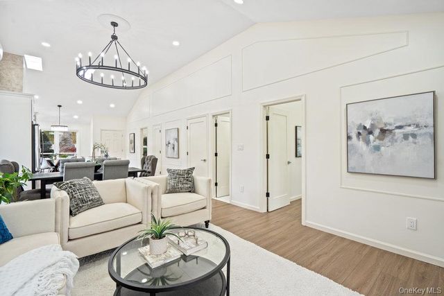 1 Stanford Court, Wantagh, NY 11793