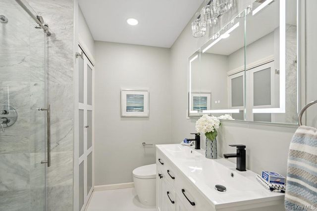 1 Stanford Court, Wantagh, NY 11793