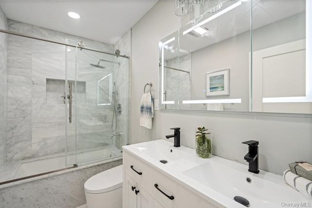 1 Stanford Court, Wantagh, NY 11793