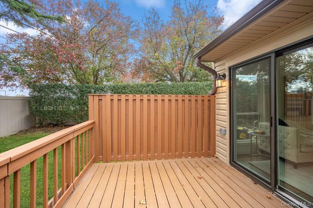 1 Stanford Court, Wantagh, NY 11793