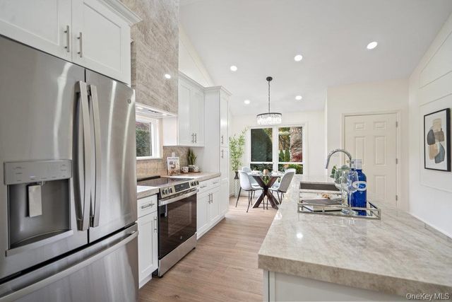 1 Stanford Court, Wantagh, NY 11793