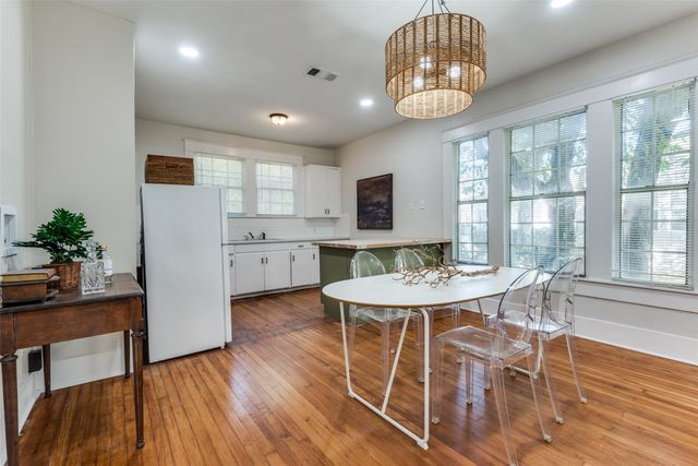 517 S Vernon Avenue, Dallas, TX 75208