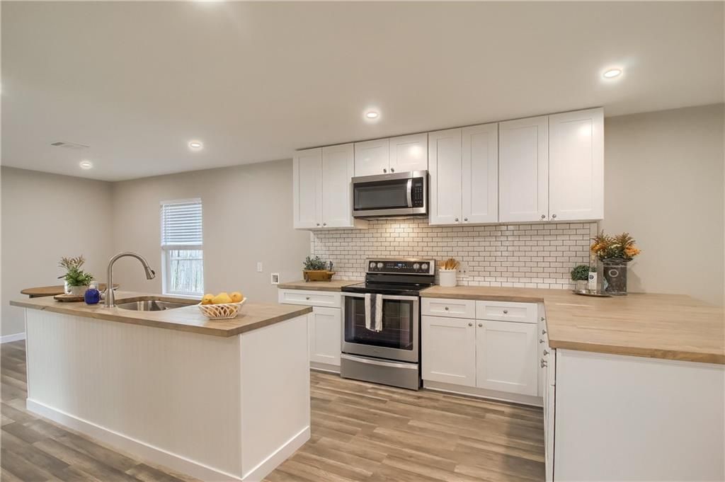 108 Irene ST, Elgin, TX 78621