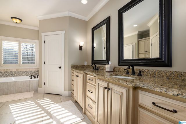 6825 RIVERCREST DRIVE, Trussville, AL 35173