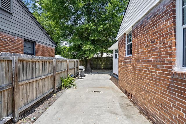 1037 S FAIRWOOD Lane, Jacksonville, FL 32205