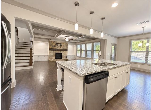 620 Hunters Grove Ct, Tucker, GA 30518