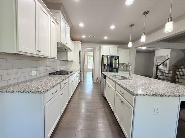 620 Hunters Grove Ct, Tucker, GA 30518