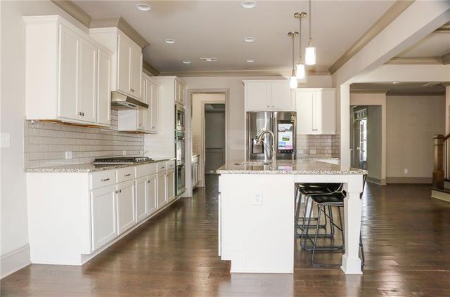 620 Hunters Grove Ct, Tucker, GA 30518