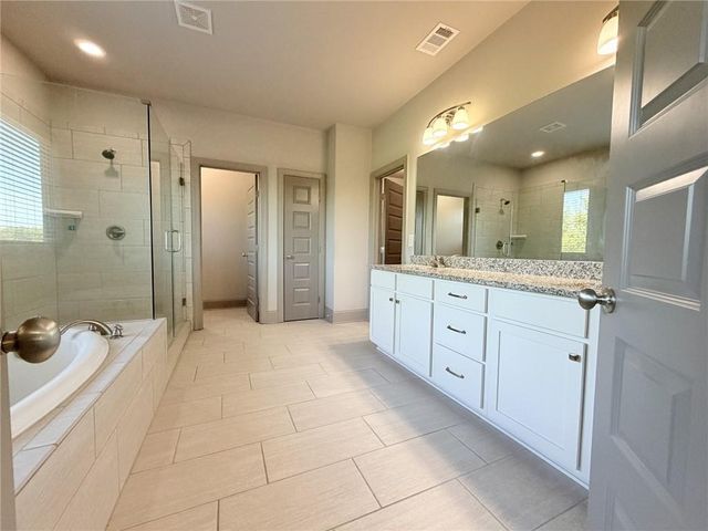 620 Hunters Grove Ct, Tucker, GA 30518
