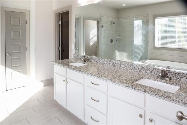 620 Hunters Grove Ct, Tucker, GA 30518