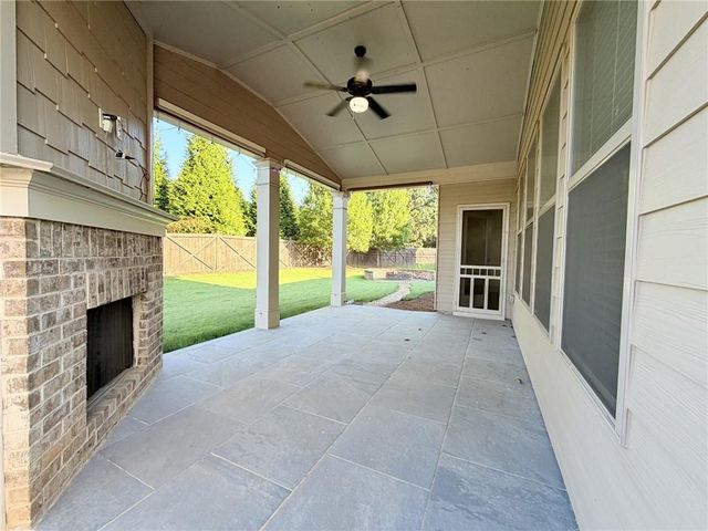 620 Hunters Grove Ct, Tucker, GA 30518