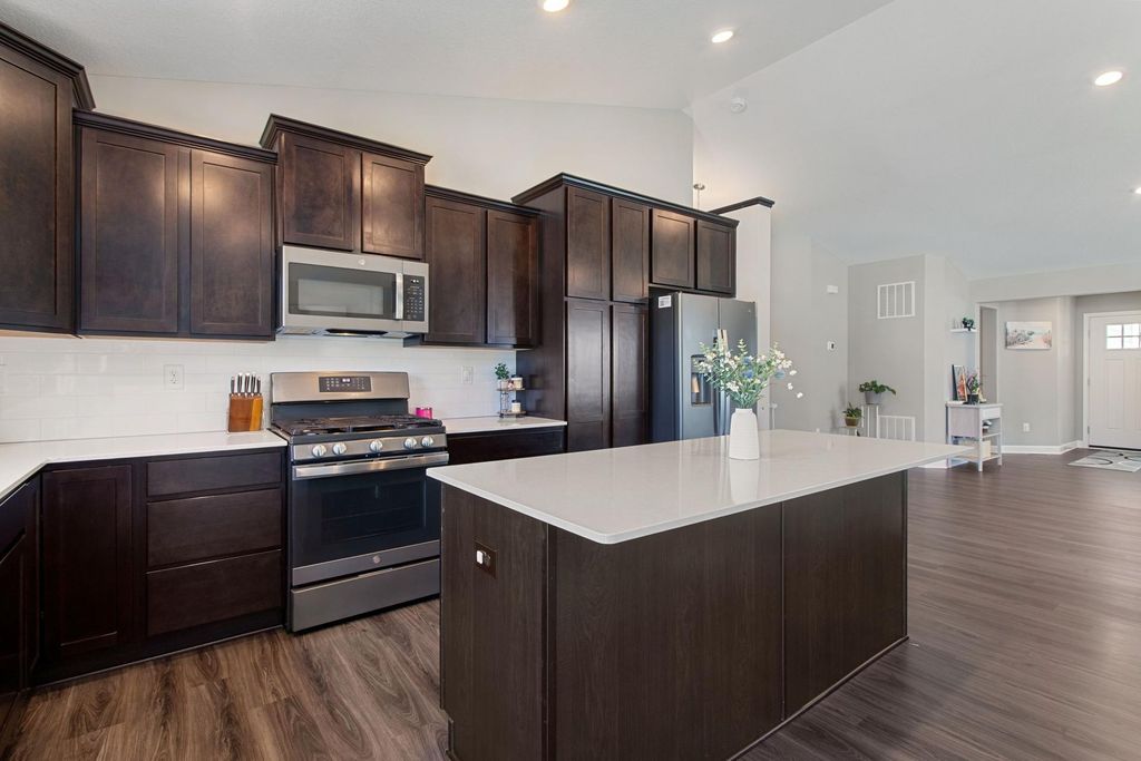 14111 Berkshire Lane N, Dayton, MN 55327 — photo 4