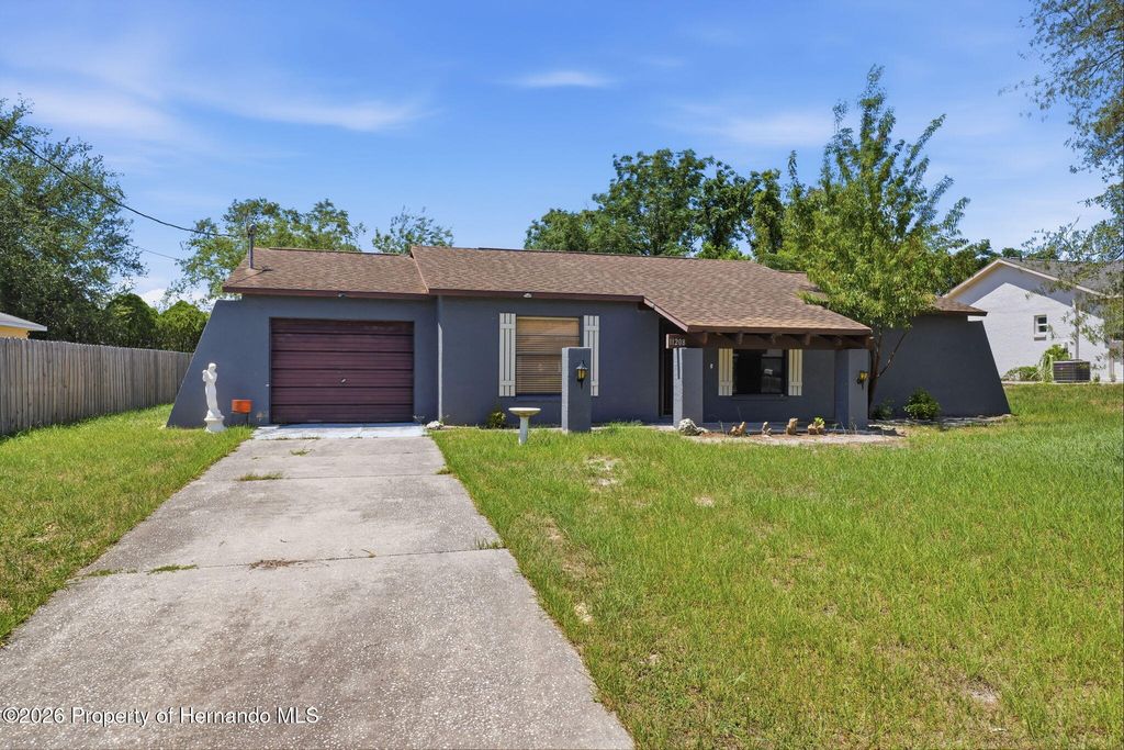 11208 Portsmouth Street, Spring Hill, FL 34609