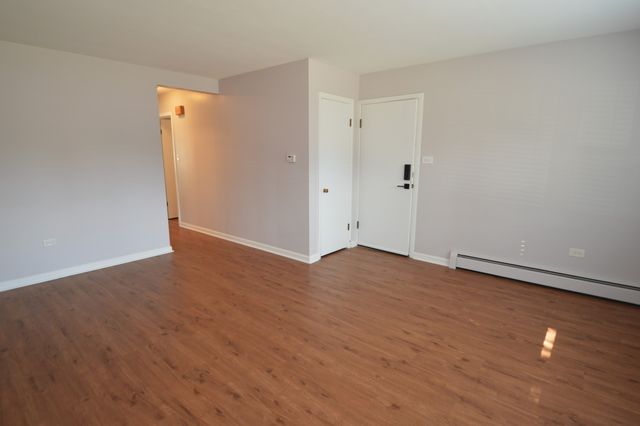 10332 Elizabeth Street 1, Westchester, IL 60154